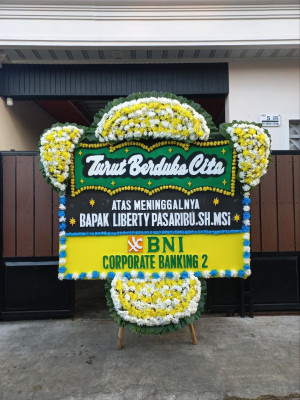 Papan Bunga Duka di Bau Bau