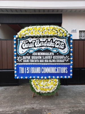 Papan Bunga Duka di Bau Bau